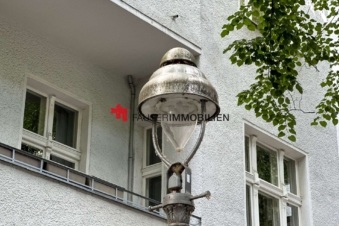 LEBEN UND IN RUHE GENIESSEN – EINZIGARTIGE MAISONETTE-WOHNUNG MIT DACHTERRASSE AM SAVIGNYPLATZ, 10623 Berlin-Charlottenburg, Maisonettewohnung