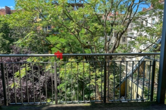 3-ZIMMER-ALTBAUWOHNUNG MIT BALKON – SOFORT BEZUGSFREI UND BEREIT FÜR IHRE PERSÖNLICHE NOTE!, 10997 Berlin-Kreuzberg, Etagenwohnung