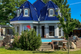 CHARMANTE VILLA MIT POOL UND KAMIN IN IDYLLISCHER NATUR NUR WENIGE MINUTEN VON BERLIN ENTFERNT, 16727 Oberkrämer, Einfamilienhaus